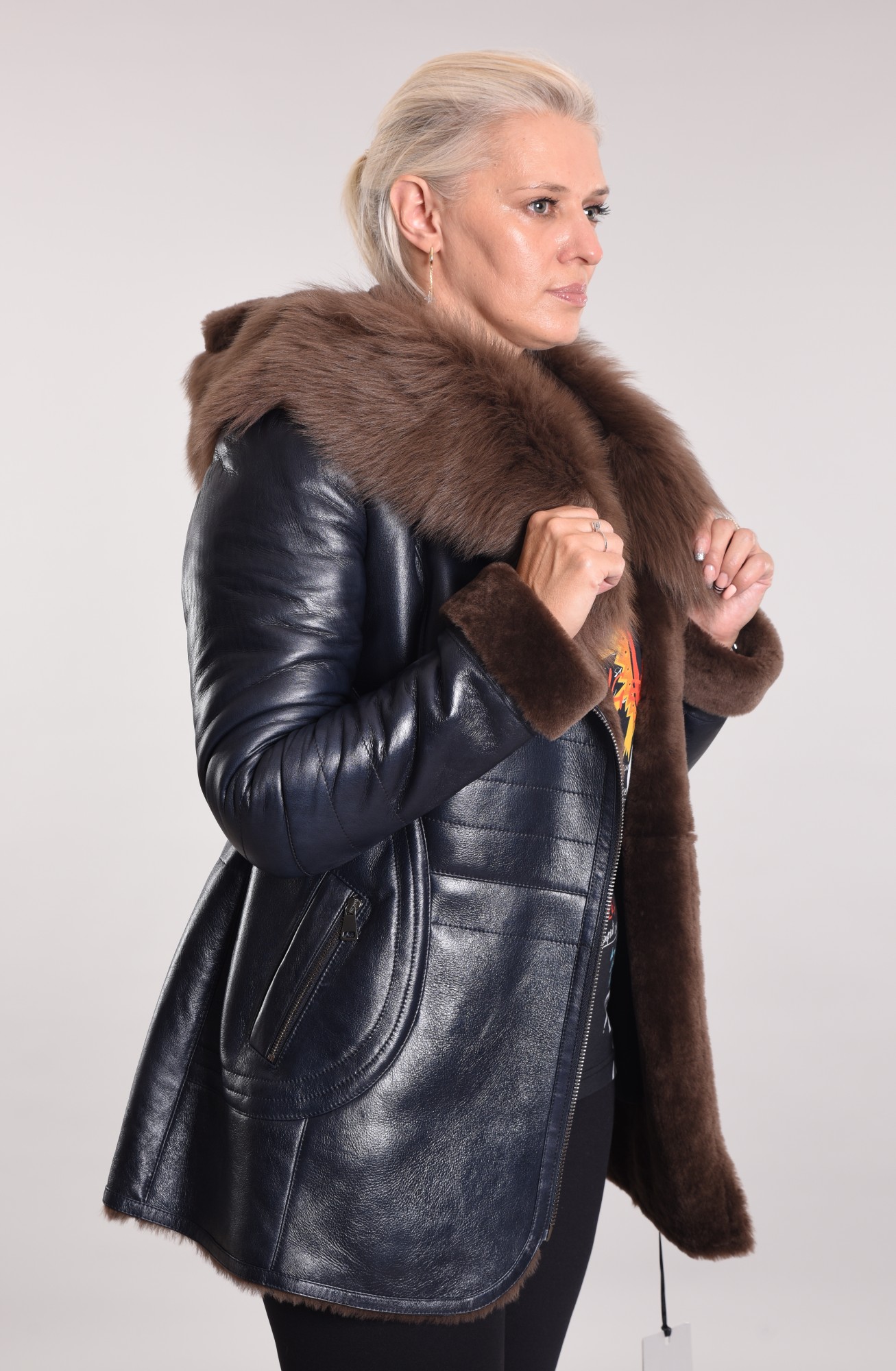 Дублёнка с покрытием и капюшоном по краю тоскана