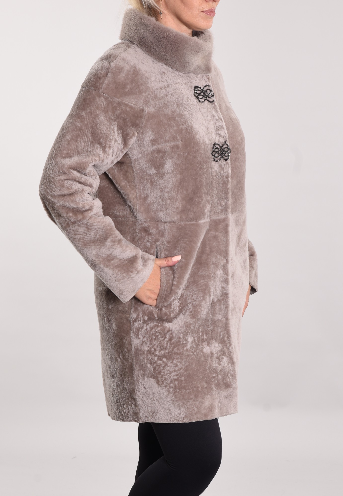 Астраган с покрытием или с подкладом. Стойка-воротник норка