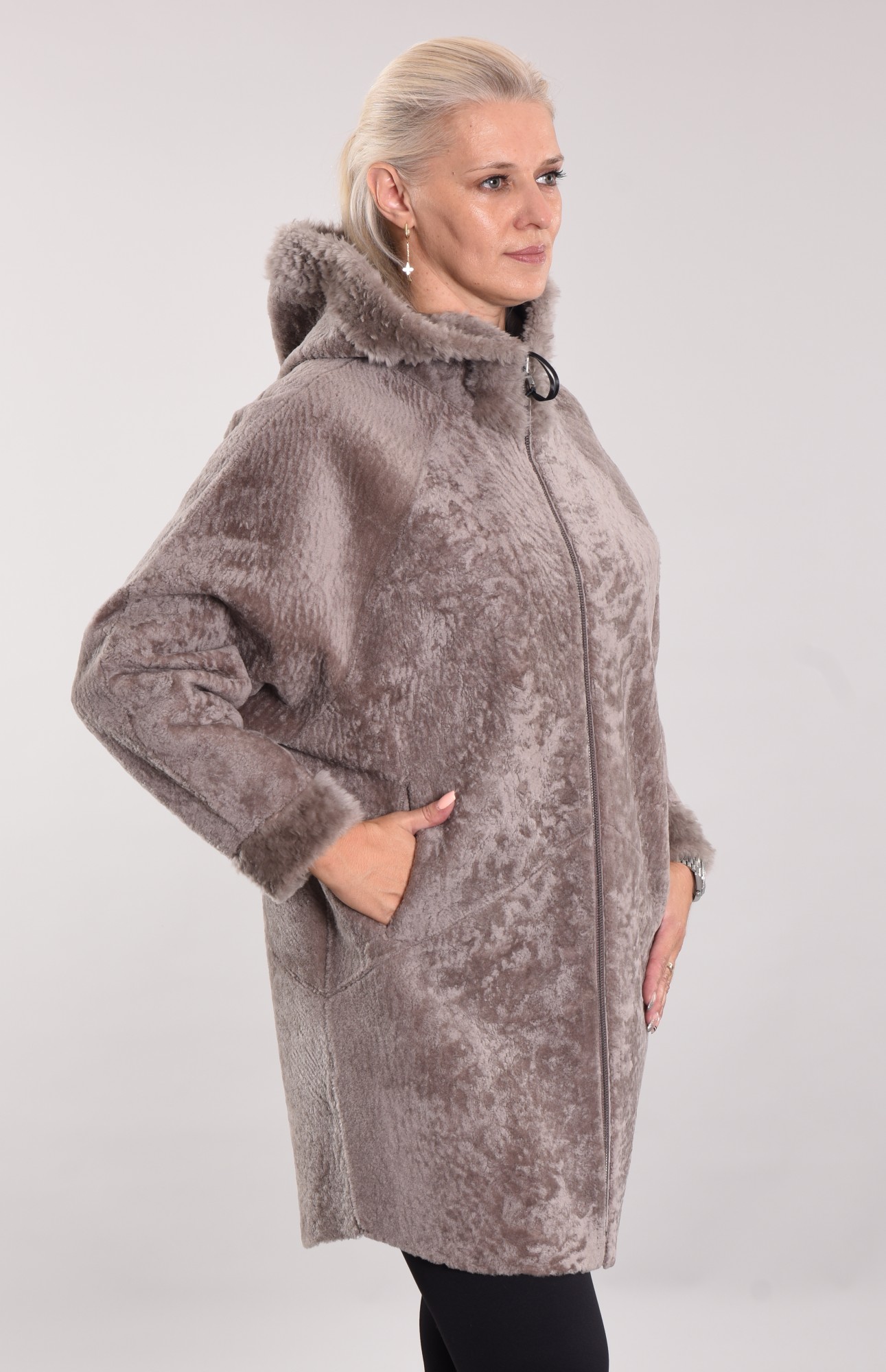 Astragan reversible hooded coated model