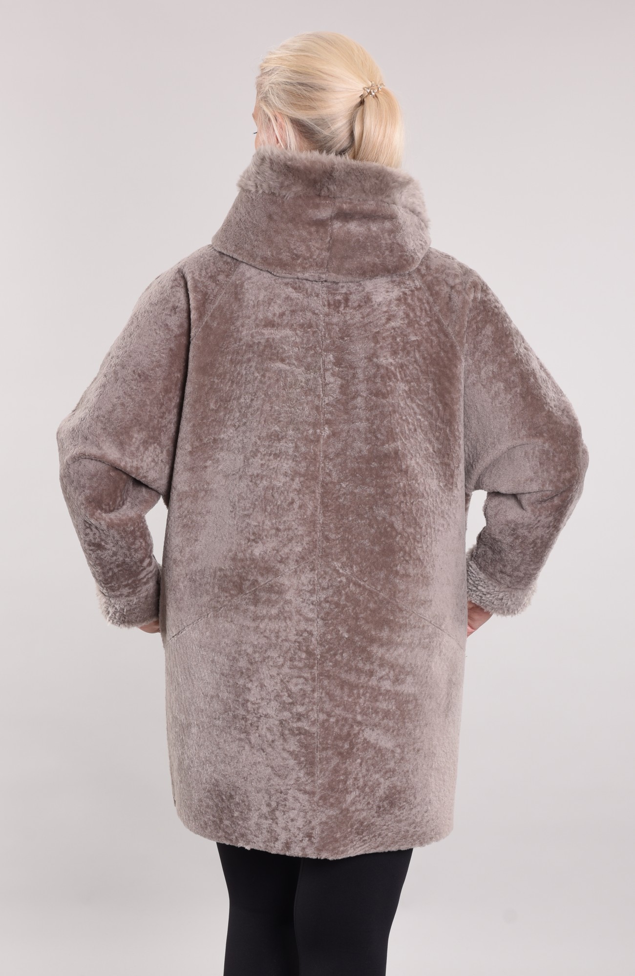 Astragan reversible hooded coated model