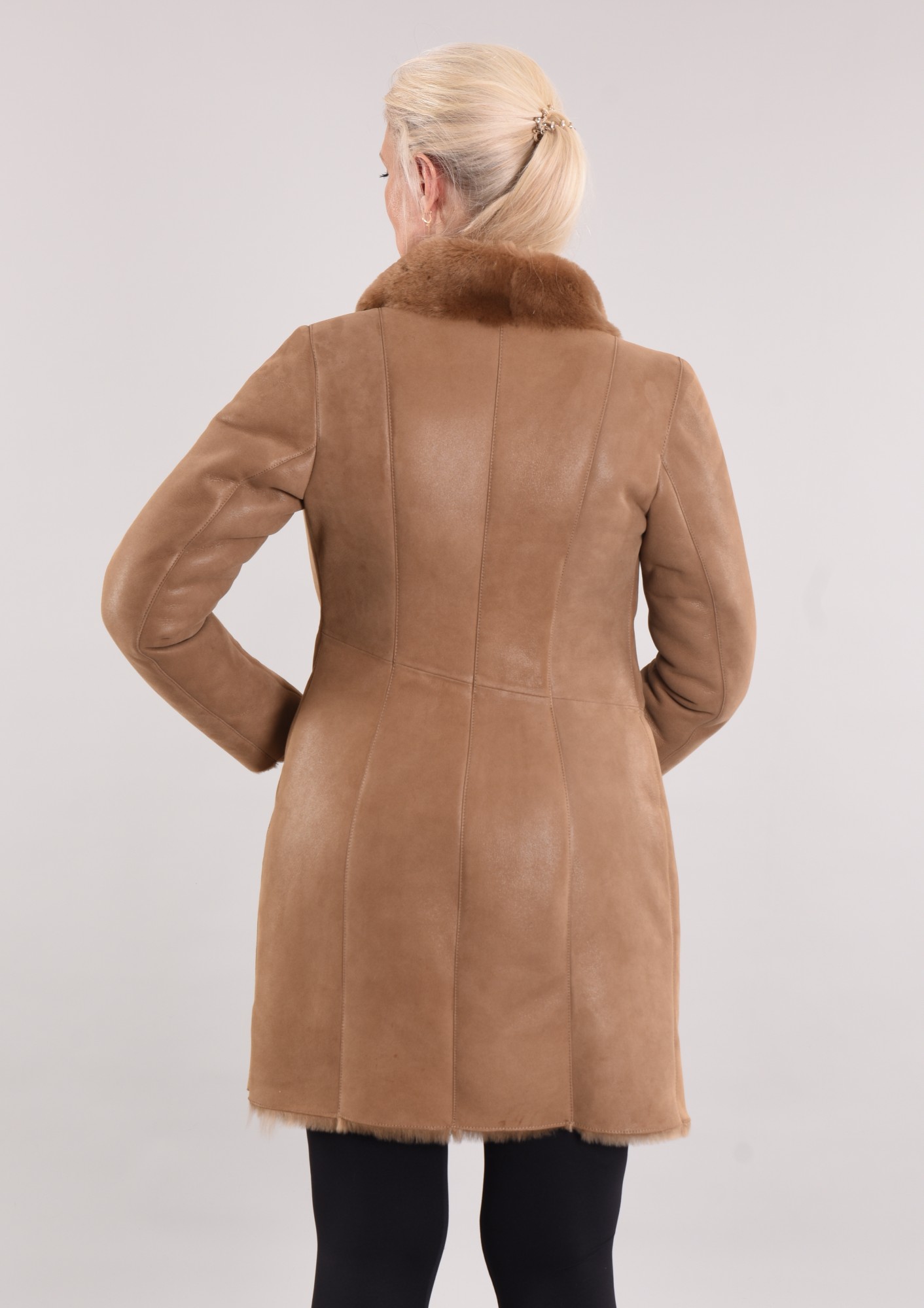 Дублёнка приталенная модель с овчины