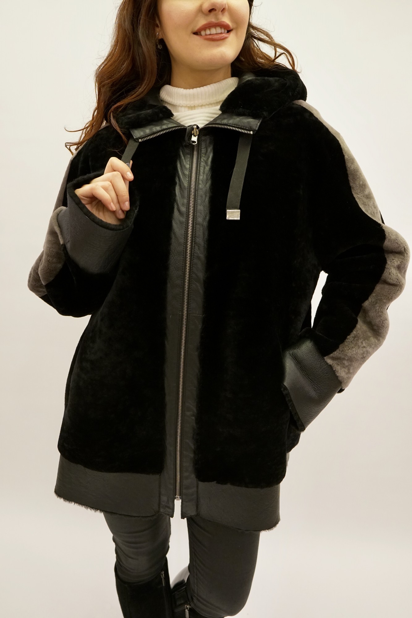 Дублёнка двусторонняя мутон с капюшоном, покрытие силка