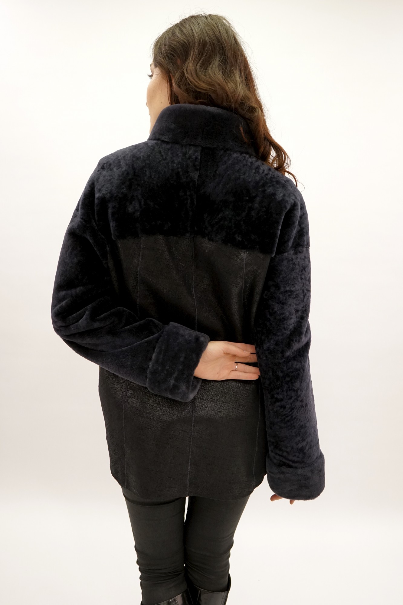 Астраган с покрытием, воротник мутон