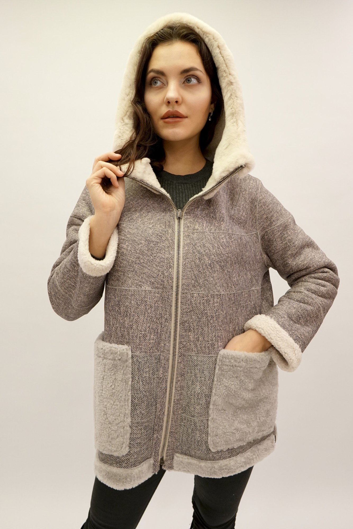 Astragan double-sided coated, on the edge of the hood Rex