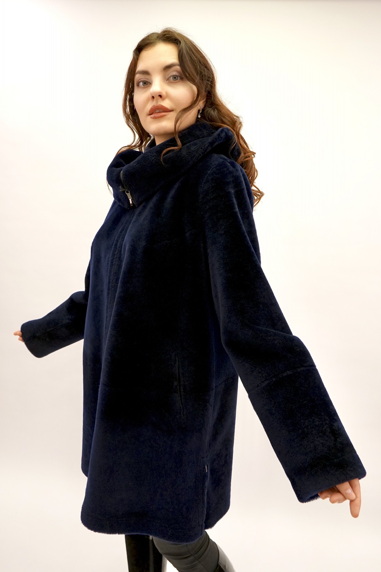 Дублёнка двусторонняя Испанский меринос с покрытием и капюшоном oversize