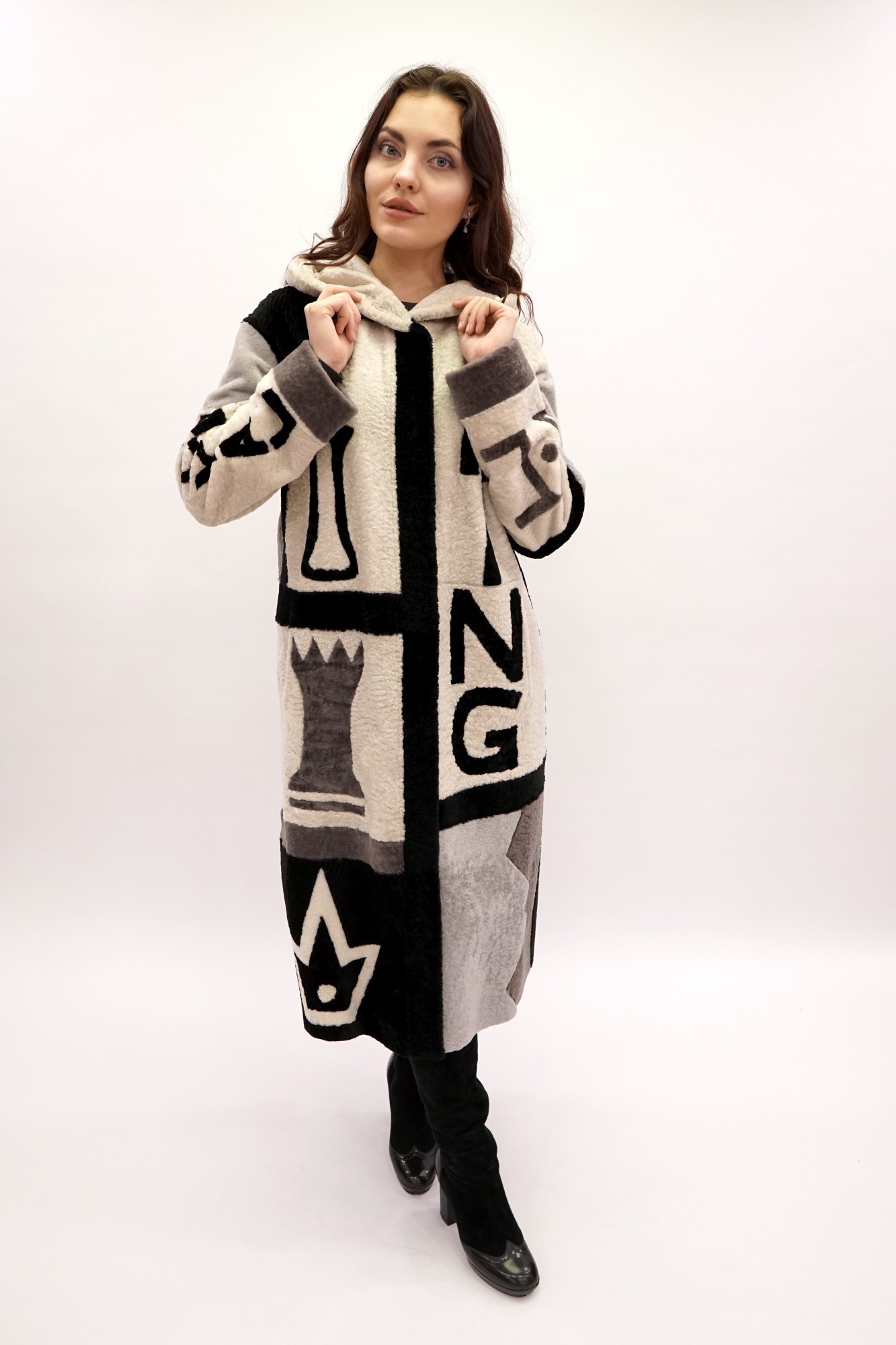 Astragan with cover and hood