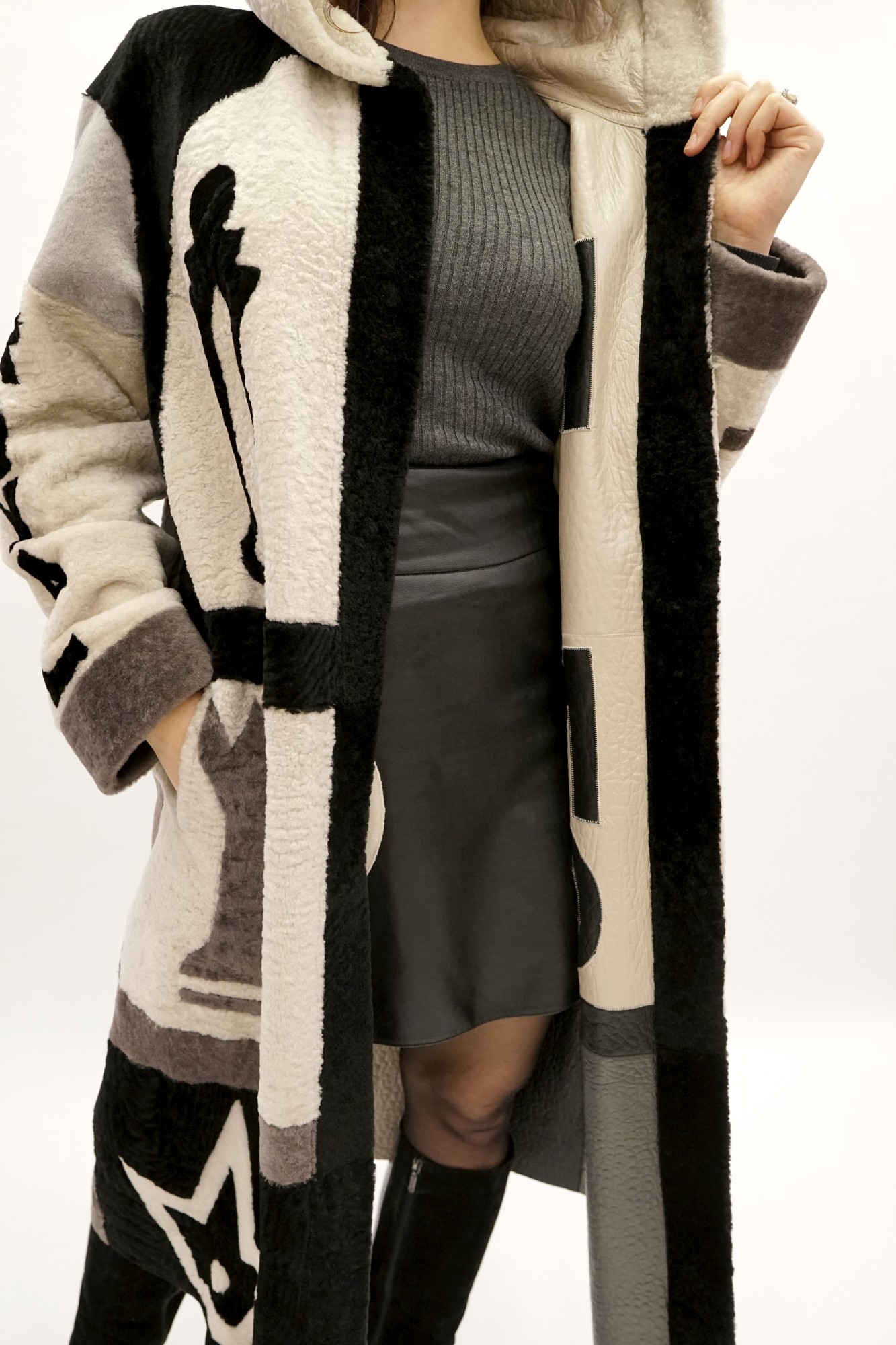 Astragan with cover and hood