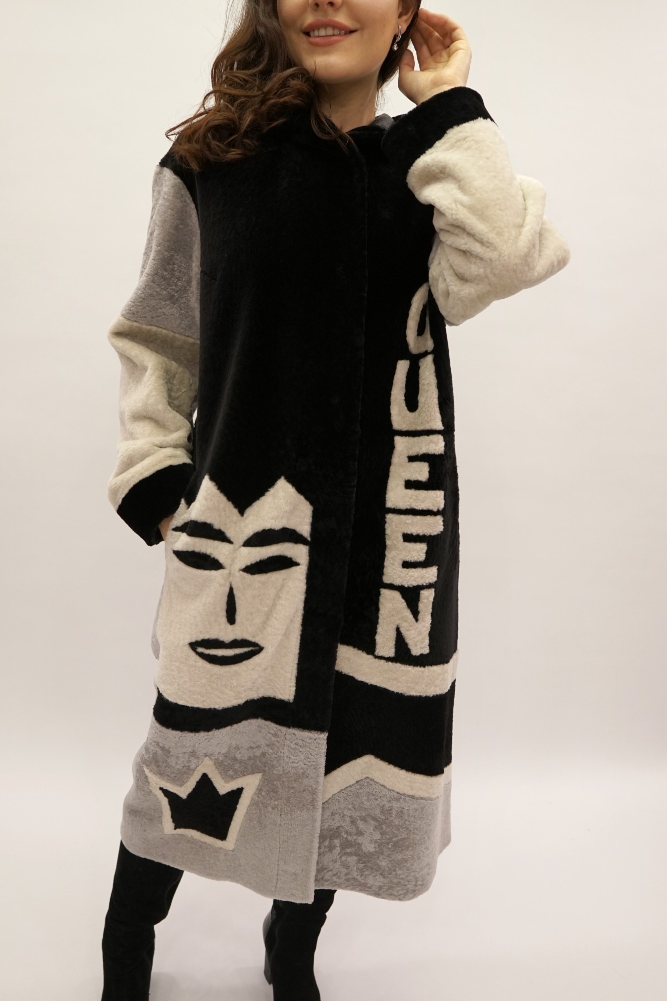 Astragan with cover and hood