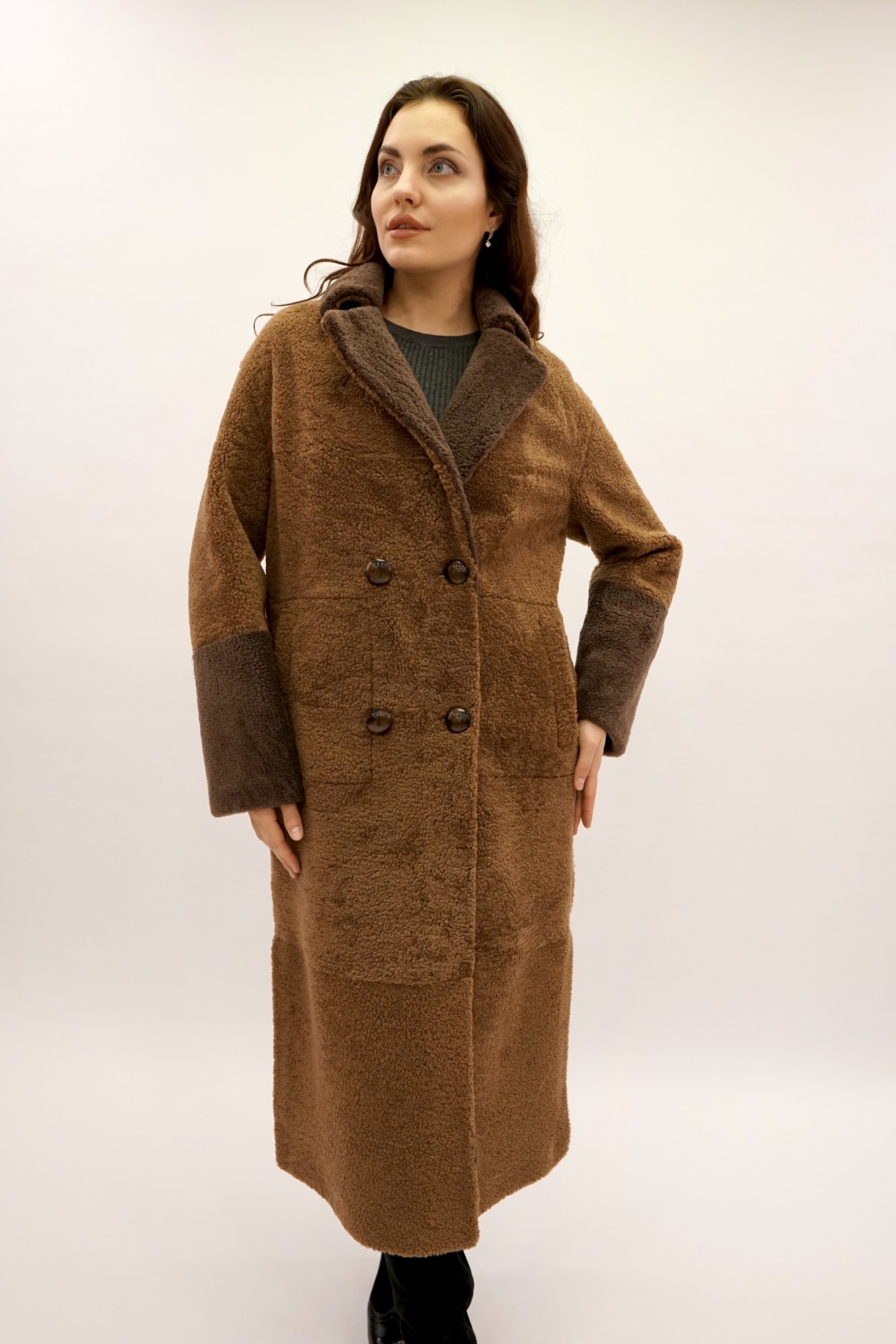 Дублёнка двусторонняя модель том-кёрли с покрытием, английский воротник