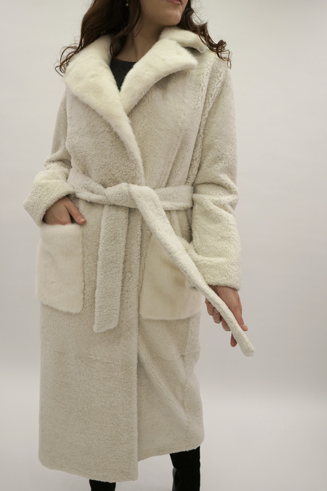 Sheepskin coat tom curley silk, English collar and false mink
