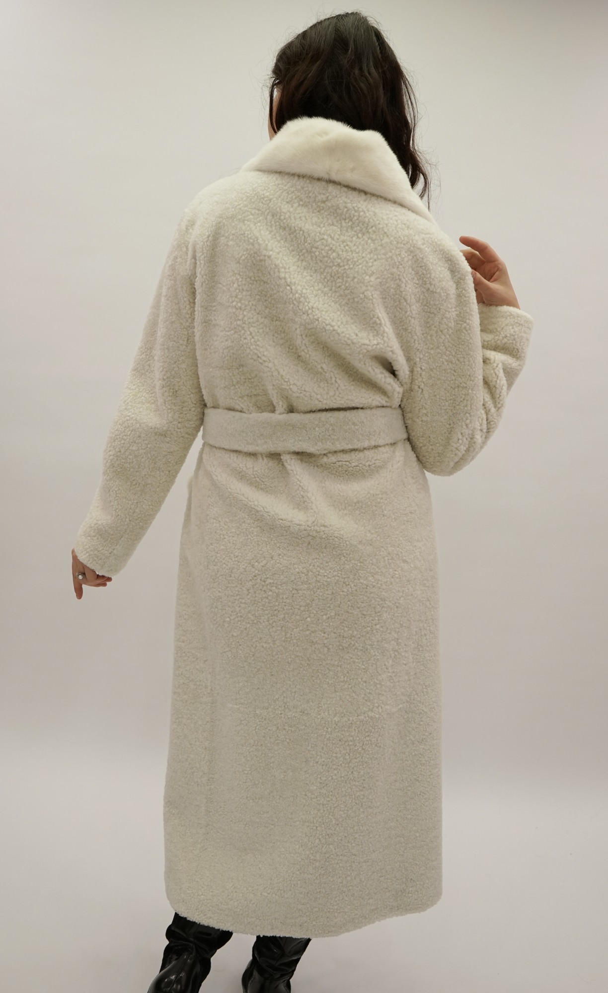 Sheepskin coat tom curley silk, English collar and false mink