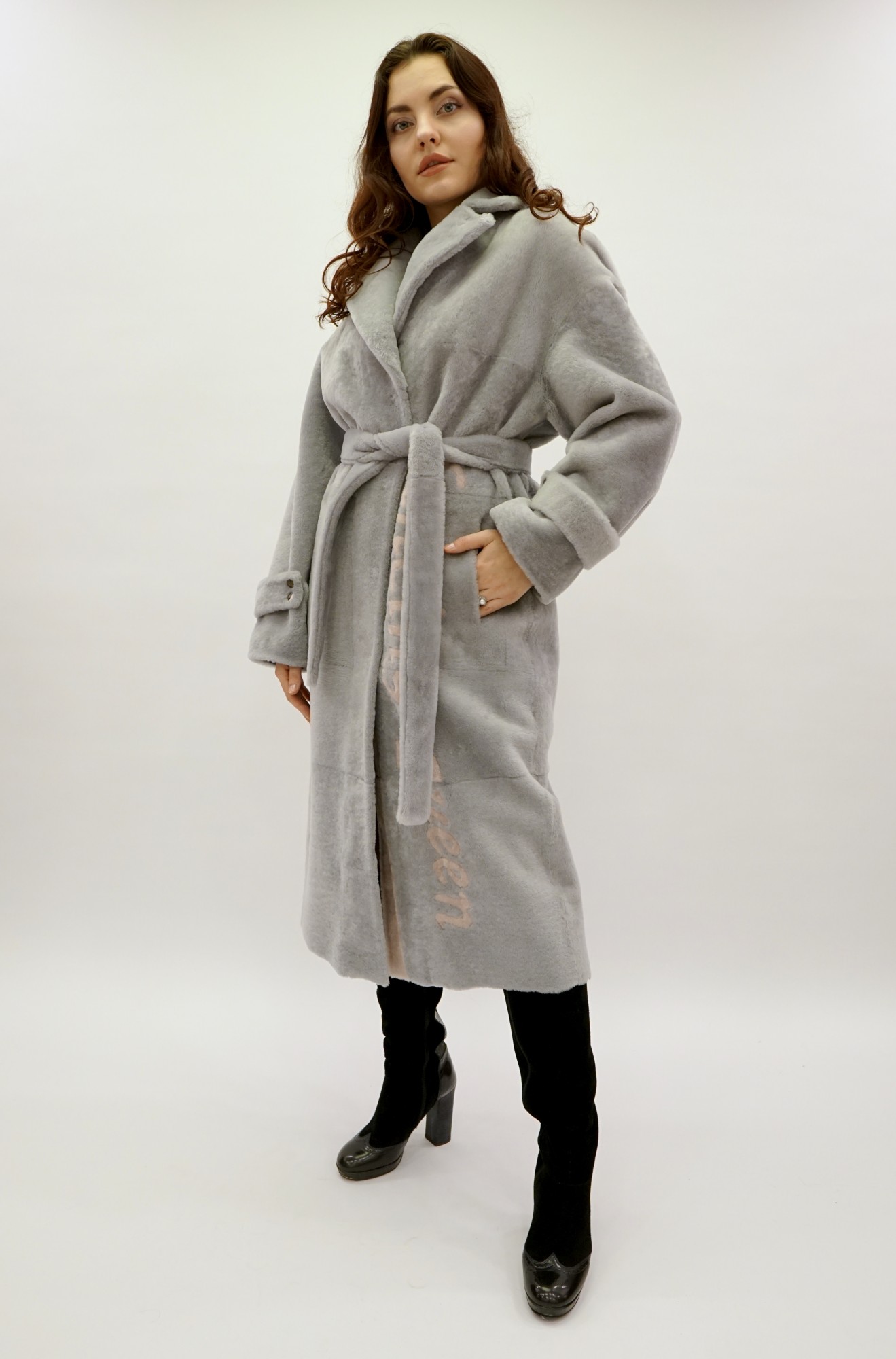 Spanish Mirinos with silk cover, English collar. Oversize