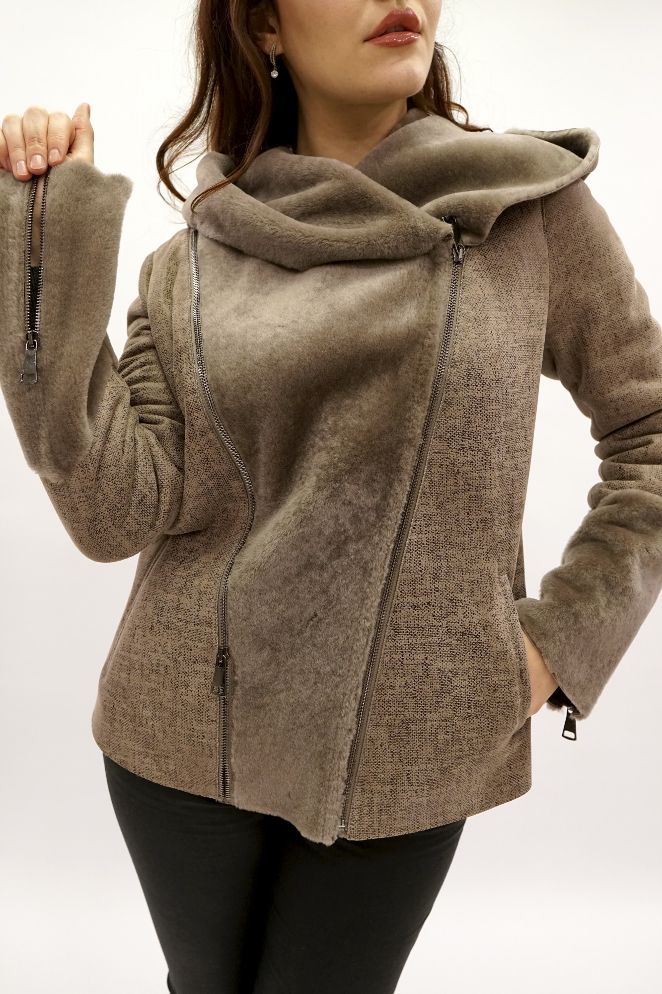 Испанский Меринос с покрытием и капюшоном