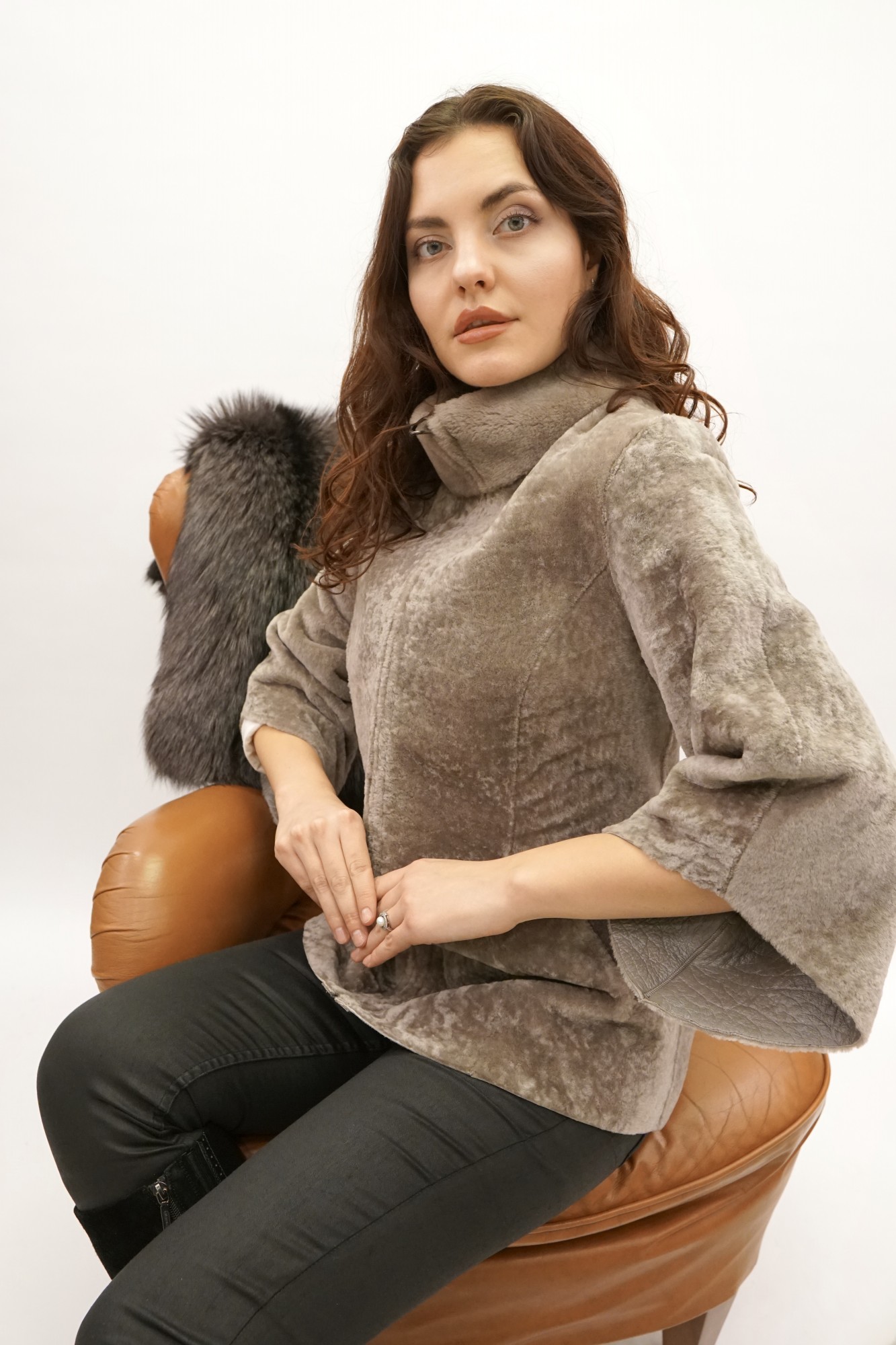 Astragan reversible coated model, stand-up collar muton