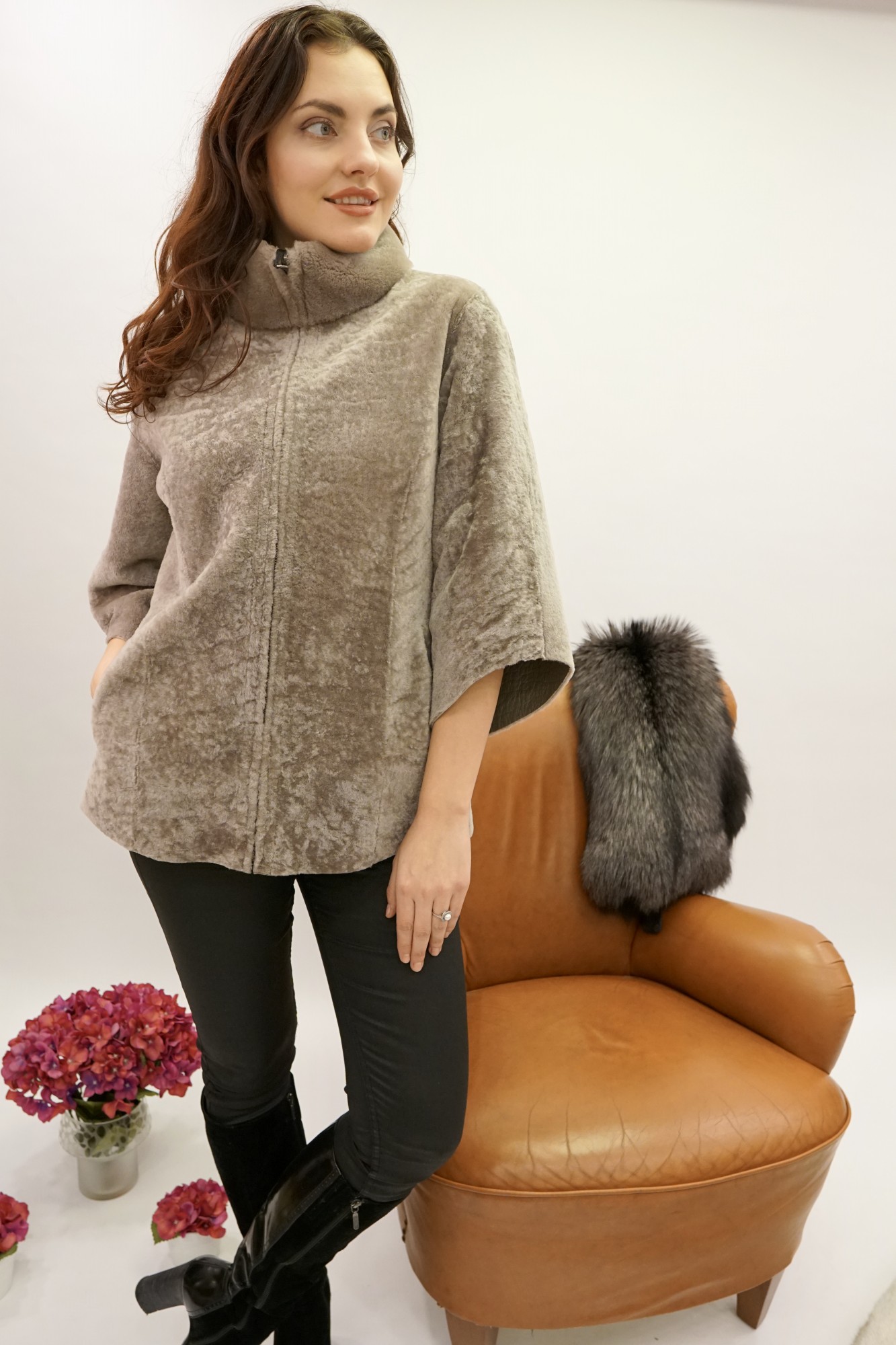 Astragan reversible coated model, stand-up collar muton