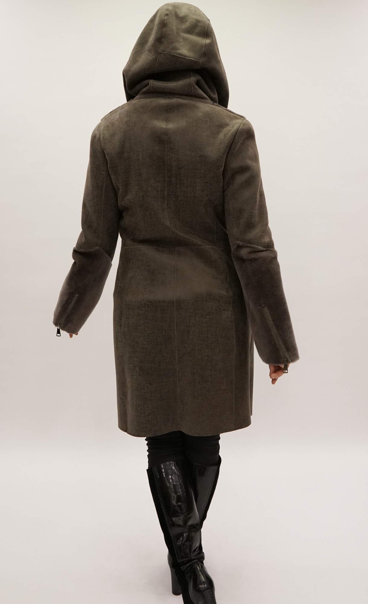 Испанский Меринос с покрытием и капюшоном