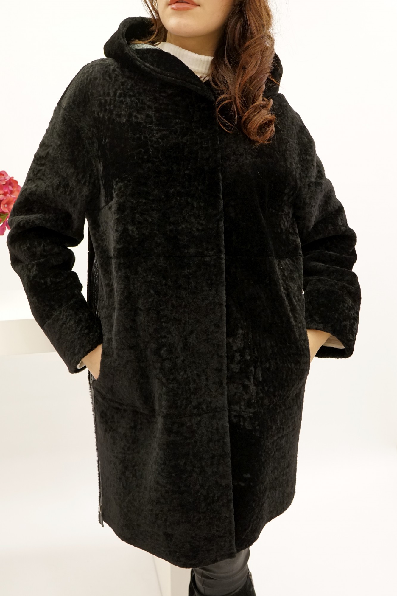 Астраган двусторонняя модель с капюшоном