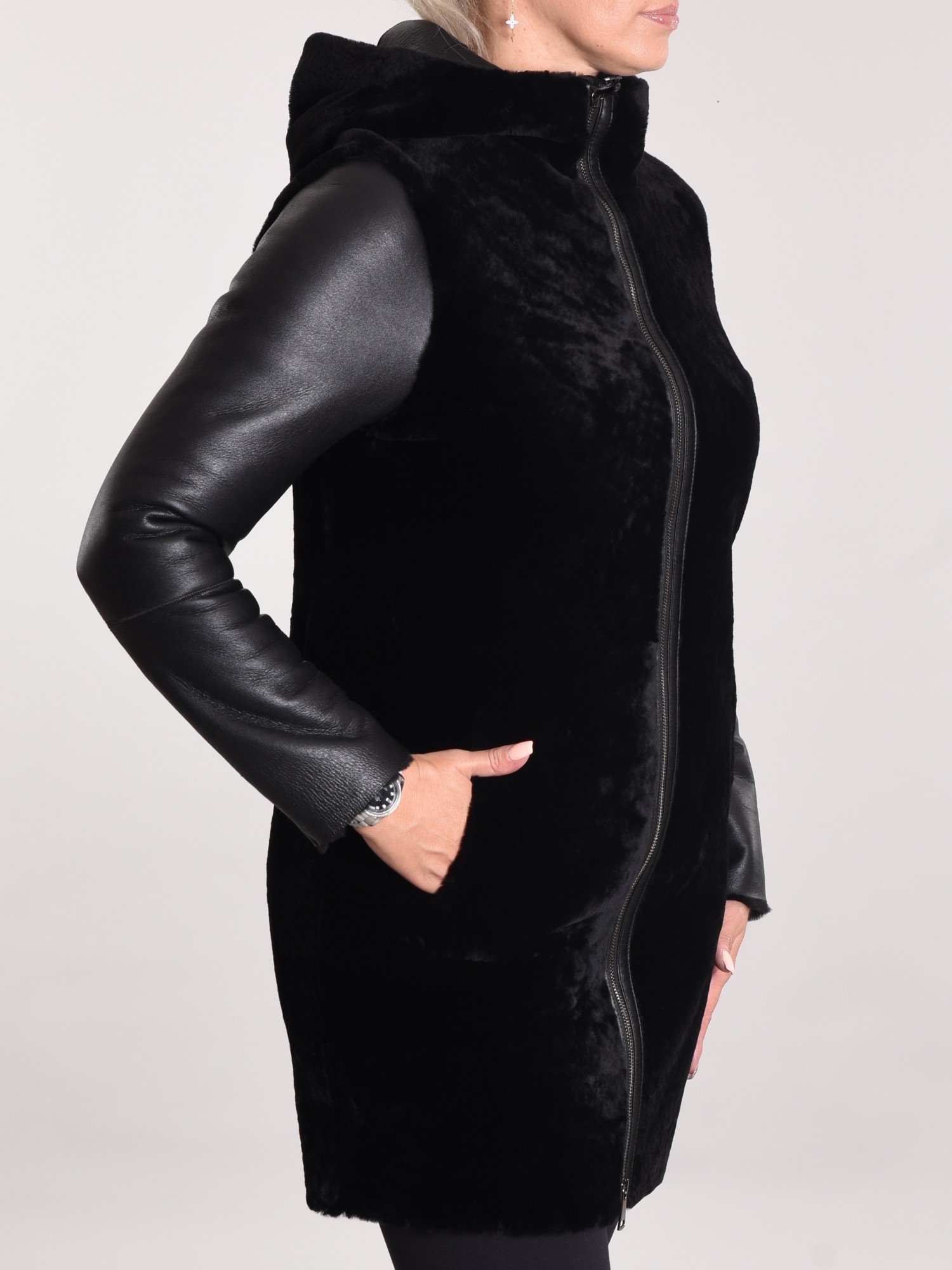 Reversible model Spanish Mirino with a hooded