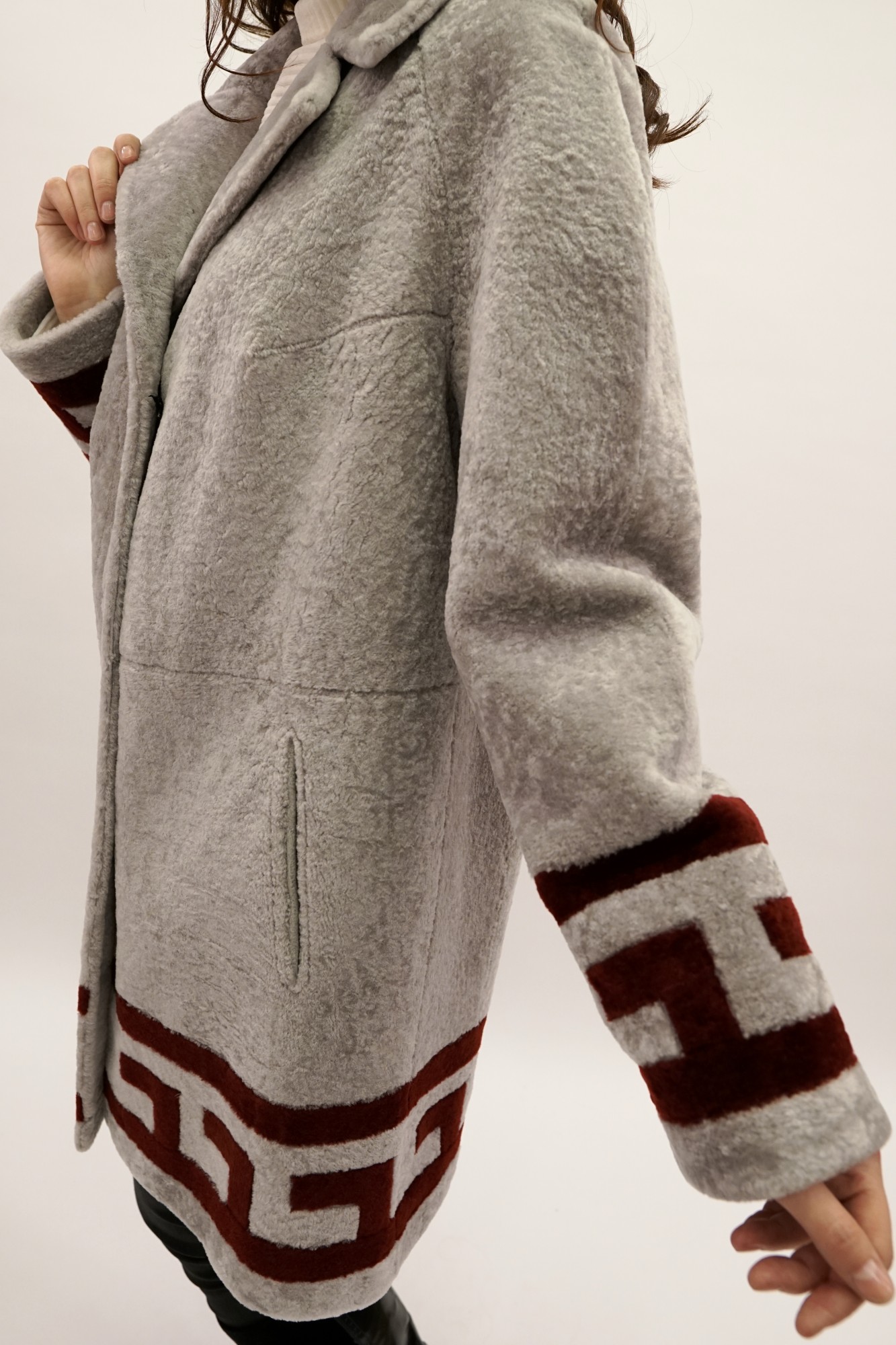 Астраган двусторонняя с покрытием, английский воротник