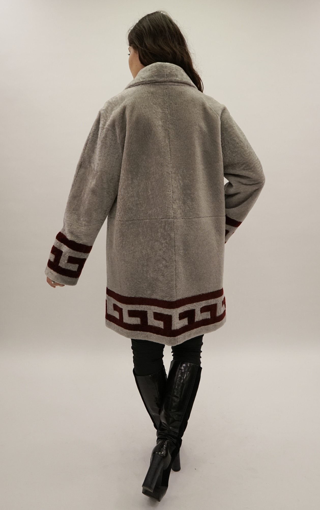 Астраган двусторонняя с покрытием, английский воротник