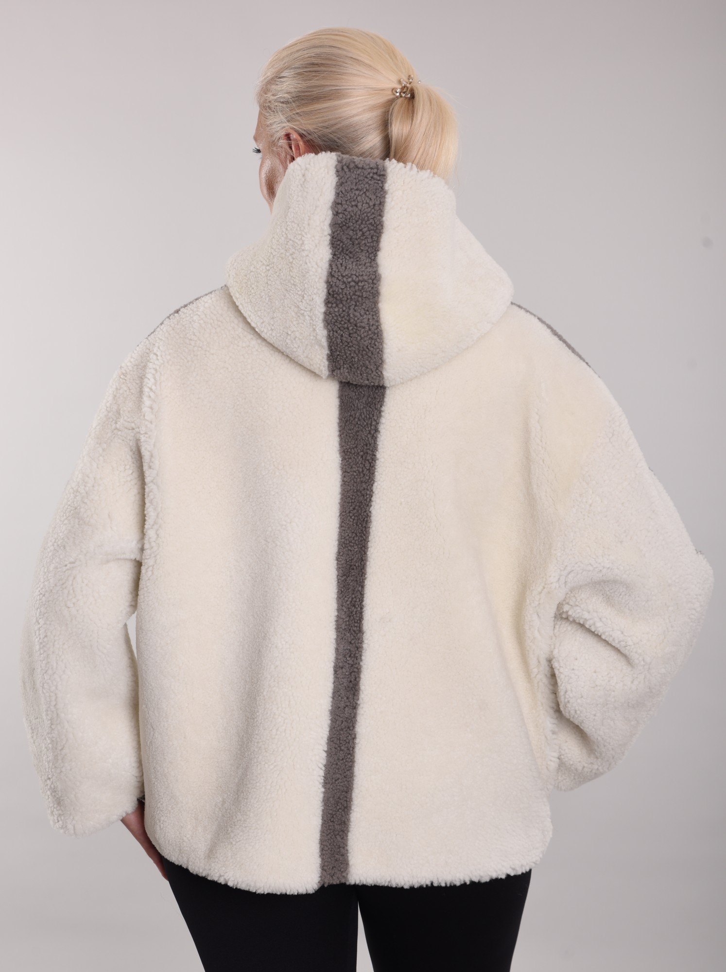 Дублёнка Том-кёрли бомбер двусторонняя модель с капюшоном