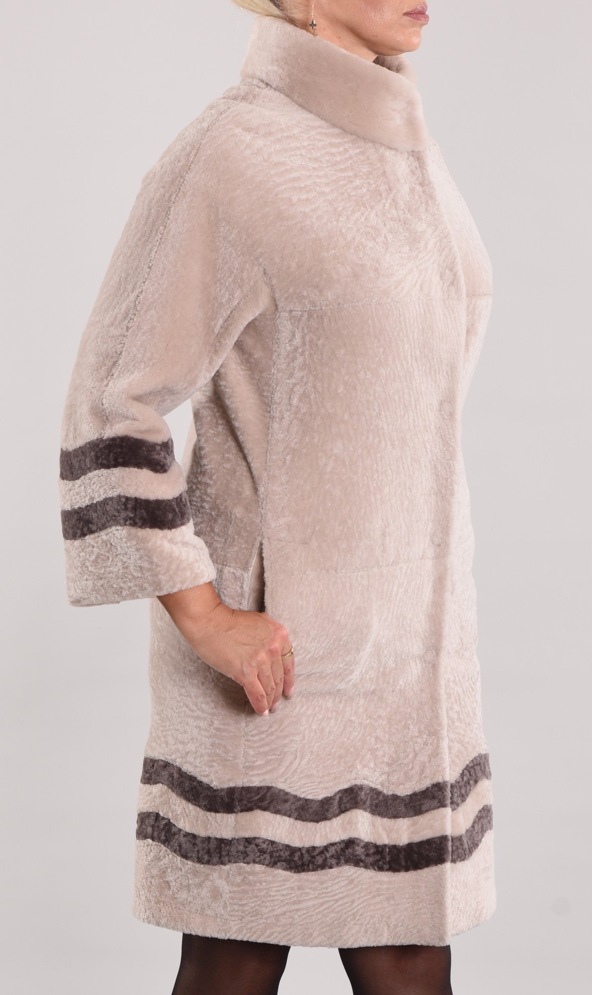 Astragan reversible coated model