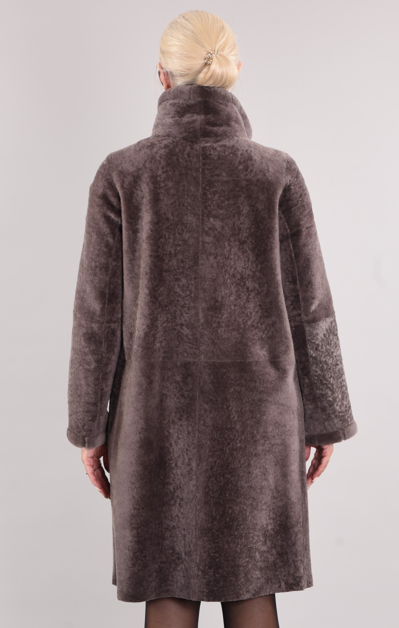 Астраган двусторонняя с покрытием по краю изделия мутон