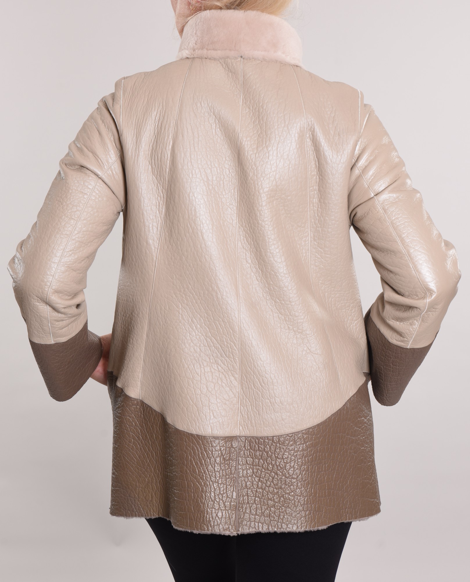 Astragan reversible coated model, muton collar