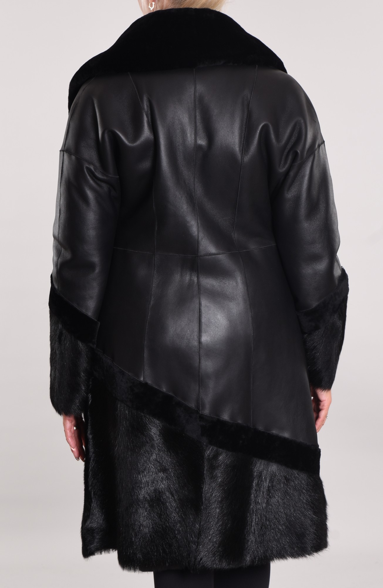 Дублёнка с покрытием силка, низ изделия и манжеты тоскана