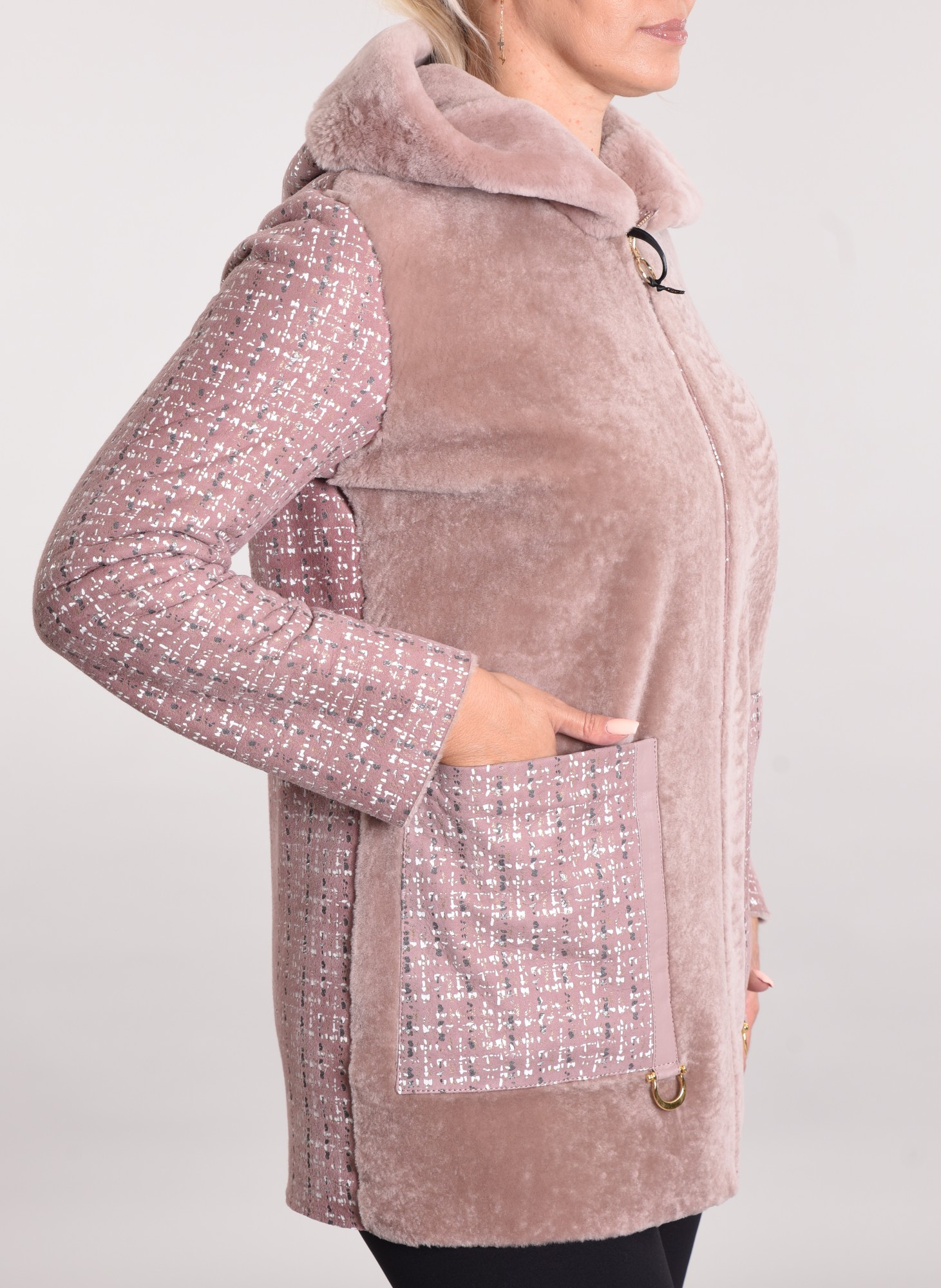 Astragan with cover and hood