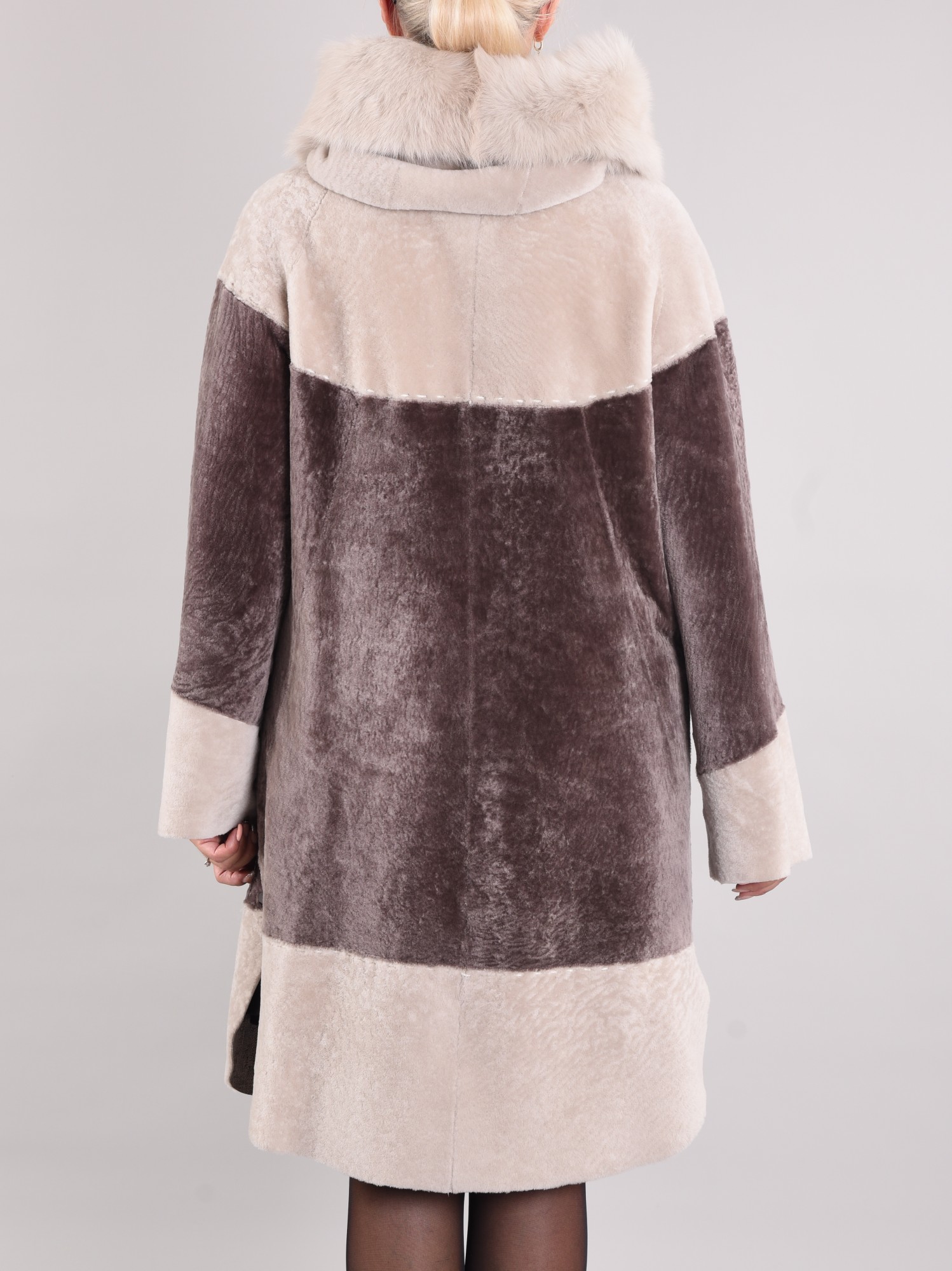 Астраган двусторонняя модель с капюшоном