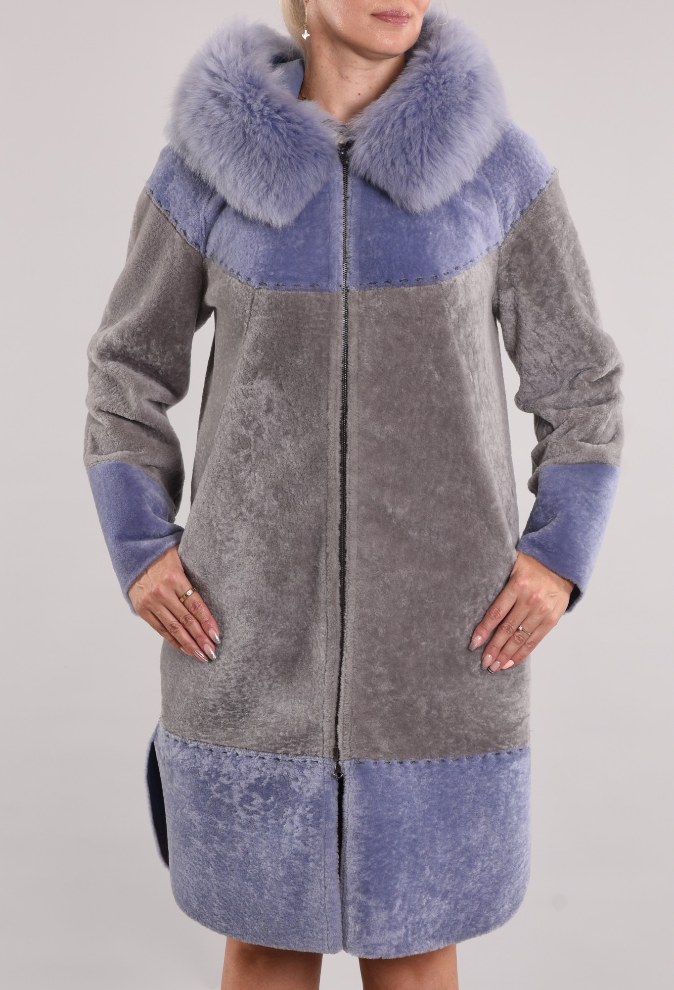 Астраган двусторонняя модель с капюшоном