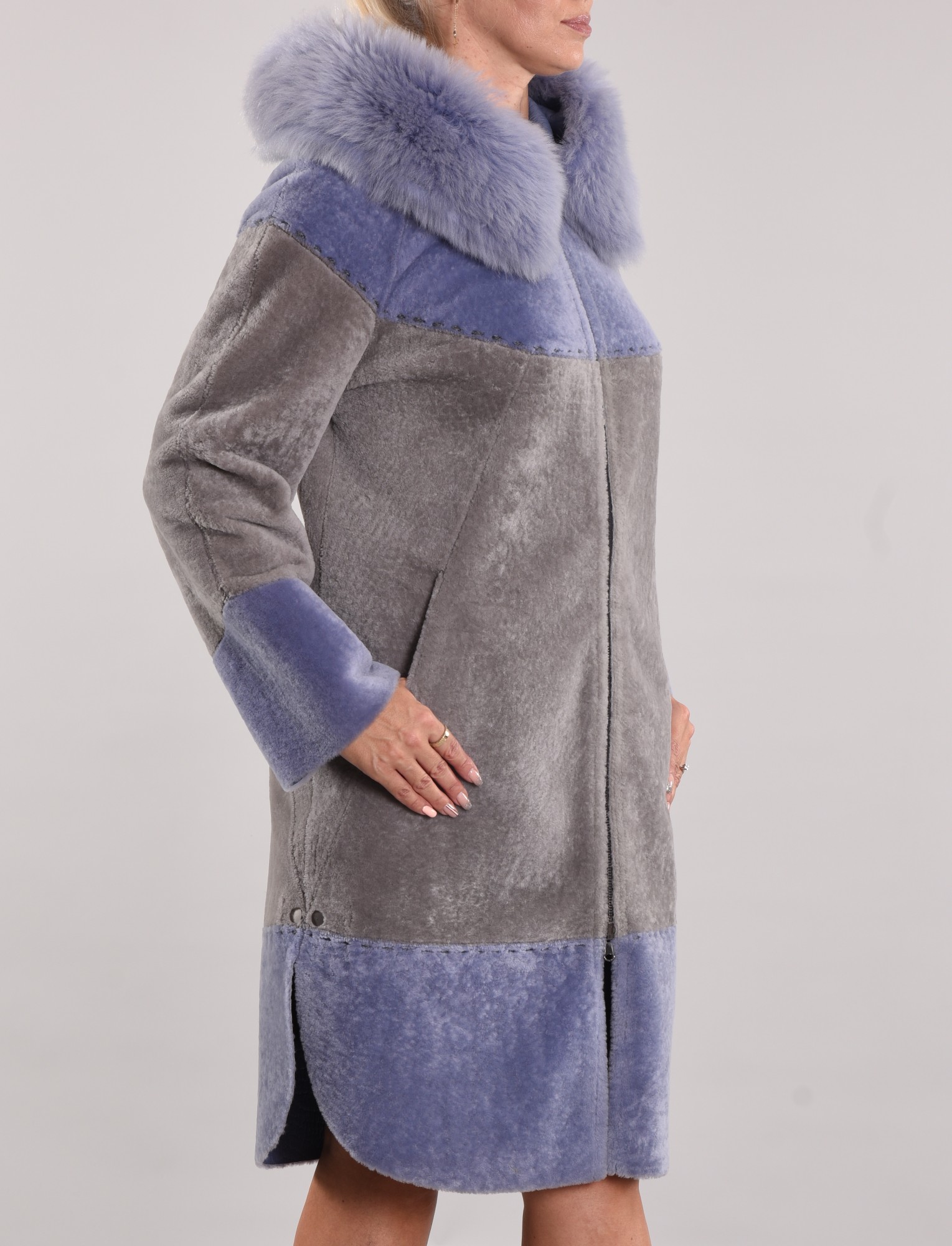 Астраган двусторонняя модель с капюшоном