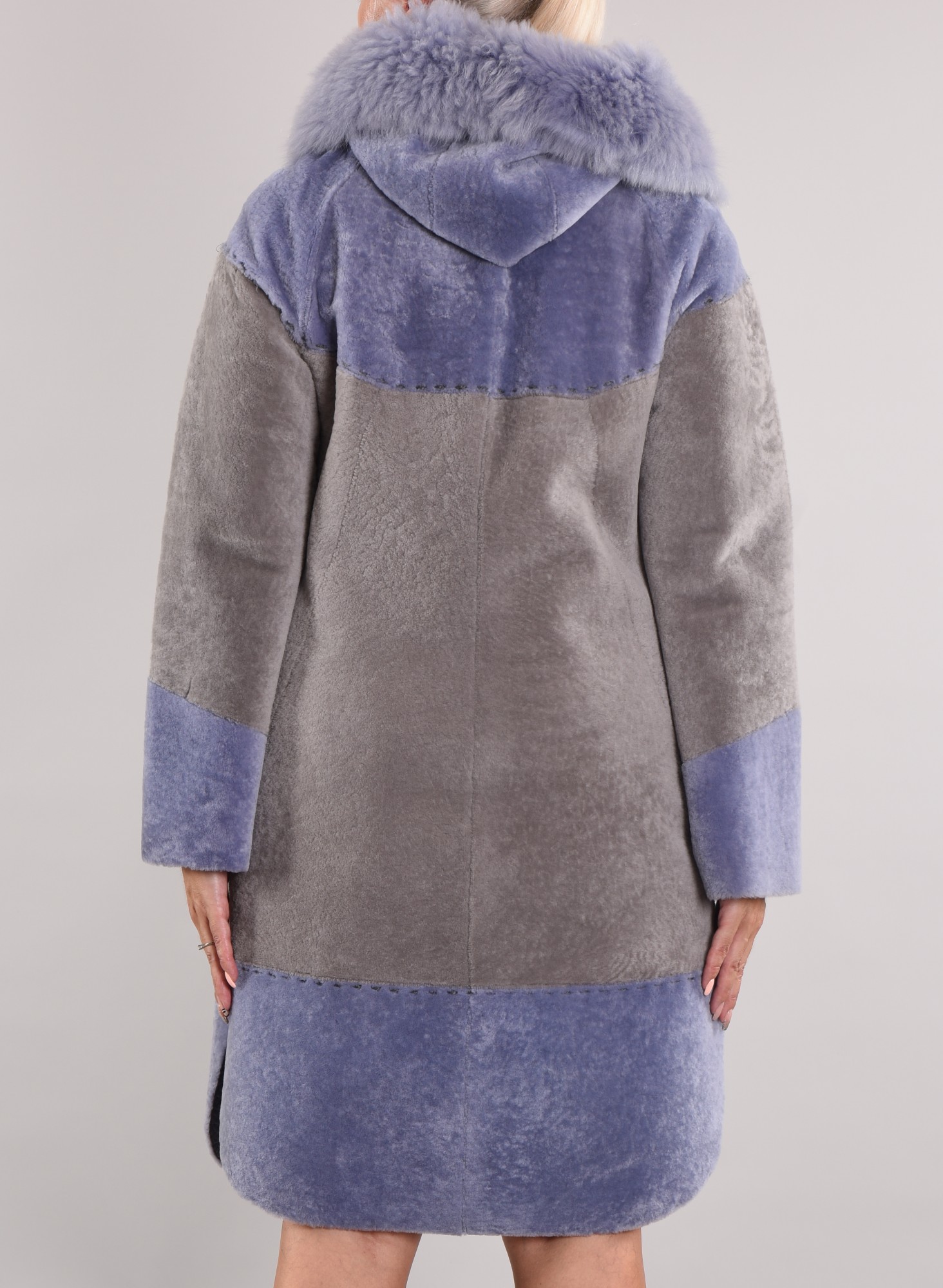 Астраган двусторонняя модель с капюшоном