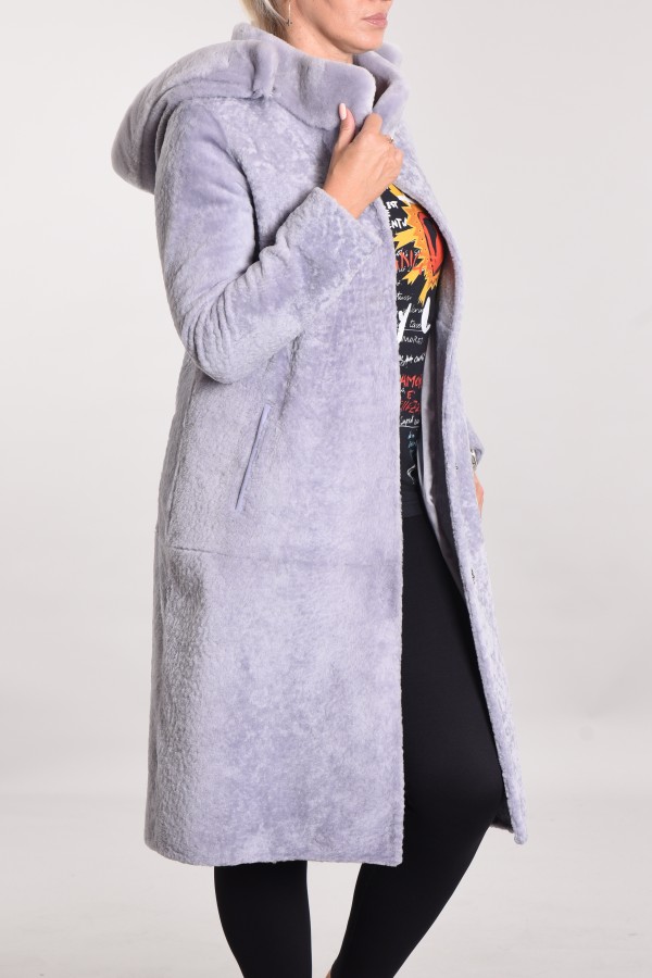 Astragan reversible with detachable hood