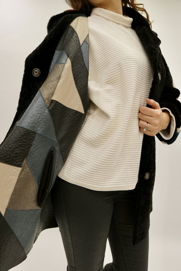 Астраган двусторонняя модель с покрытием, английский воротник Rex. Oversize
