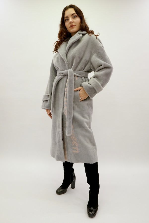 Испанский Меринос с покрытием силка, английский воротник. Oversize