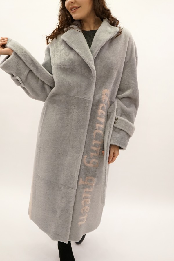 Испанский Меринос с покрытием силка, английский воротник. Oversize