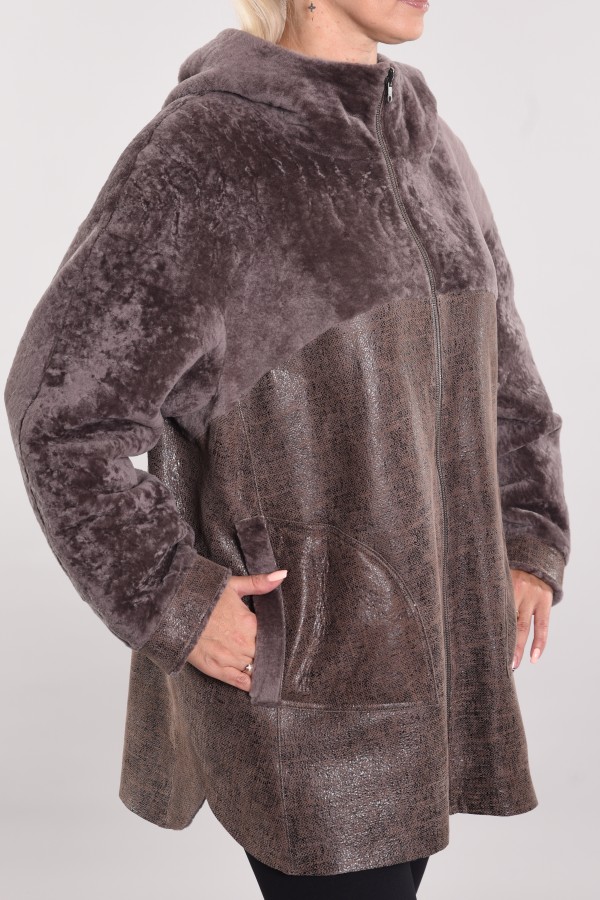 Астраган с капюшоном с покрытием oversize